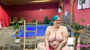 German Goth BBW Abby Strange: vibrator in the spa