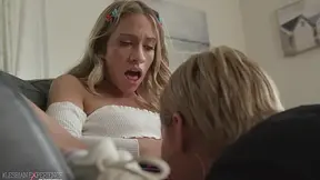 Lesbian OLDER WOMAN therapist helps younger patient in intense girl-on-girl session