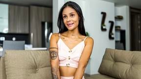 Amateur Latina Babe Booked For Blowjob