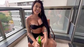 Hot latina gives a blowjob to a guy she met in the hotel POV