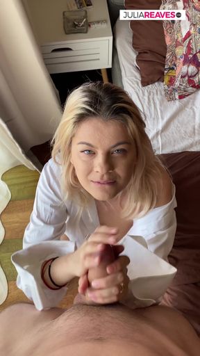 After smoking, I need a cock for the blowjob