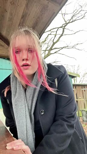 Bbw Babe takes a stroll and masturbates outside