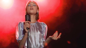 ”SUPERBE MODELS - Tiny Tits Singer Hannah Ray Undresses For Her Fans”