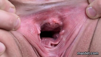 Hot czech teenie spreads her slim slit to the bizarre