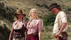 Graceful blond seductress Stormy Daniels gets her pussy fucked