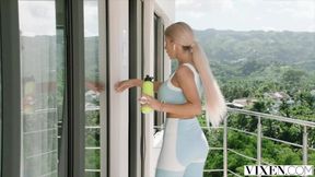 VIXEN Hard-bodied Ema Gives Gym Buddy A Real Work-Out