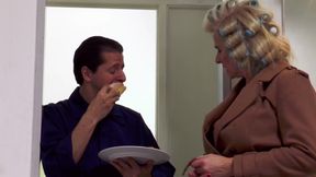 Big boobs mature gets fucked in the bathroom