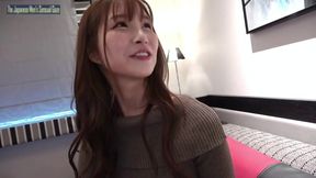 Long-legged Coder Turning a First Meet Into a Dangerous, Tongue-driven Rush