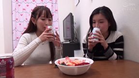 Amateur lesbians picking up lesbians 4