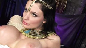 Egyptian cute queen gets hard fuck by roman stud