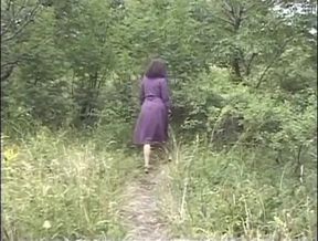 Big hairy milf outside pussy fucking in dogging position