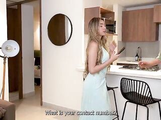 Hawt Golden-haired Pays Pizza Delivery Guy with Her Twat - Danner Mendez & Ambar Prada