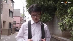 My friend's hot MILF mom gets fucked by her bully