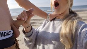 OUTDOOR After a blowjob for a stranger on the beach, I was fucked in public