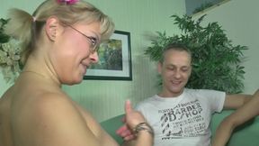 Mini cock threesome pussy fucking