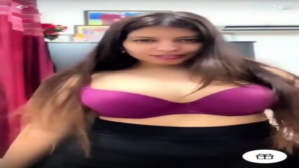 Desi Girl Gets Horny and Flashes Her Perfect Boobs for the Fans