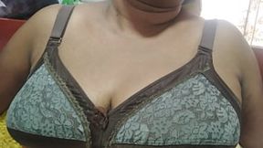 Stepmom with big natural tits and a perfect round ass