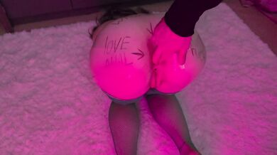 My second anal fisting. A friend almost put his hand in my ass. I really enjoyed it