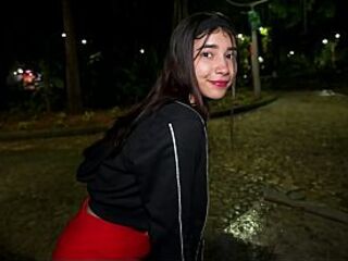 Public Pick Up Ends In 3some (That babe Let Me Bang Her Booty)