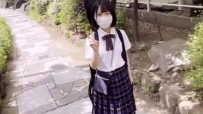 Tiny Guitarist Pranked While Blindfolded - Watch Her Reaction Live at Music Club Show