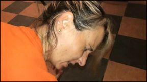 The Horny Wife Is Obstructed by the Plumber