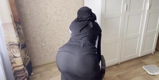 Muslim Woman Masturbates in Hijab