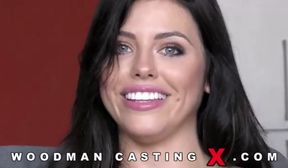 pissing on sexy woman 822