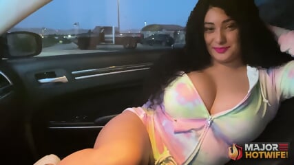 Curvy Barbi - Jogging Hotwife Car Ride (2025.05.09)