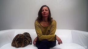 Slutty Amateur Milf Gives Snatch At The Casting