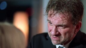 ”High-end Poker Playa bets Trophy MOMMY's Muff! :O”