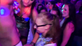 ”Hardcore porno clubbing”