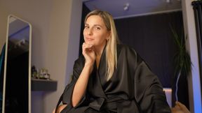 Horny Stepmom Finds Out What's Wrong With Your Dick