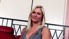 Freckled Curvy Cougar with Big Booty and Tits seduce to Creampie Fuck