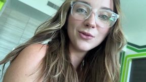 Nerdy Hairy StepSister Macy Meadows - big ass and hairy pussy in homemade hardcore