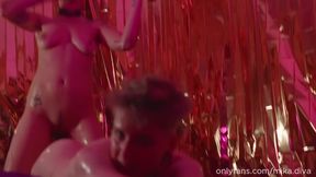 Dyke Porn - Lube Play & Fisting Finish - Mikaxtiger