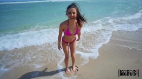 Petite Brunette Girlfriend Fucked after Flashing on Beach