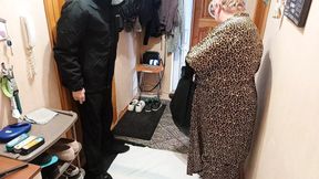 mature milf with big tits instead of tip jerks off and sucks my dick