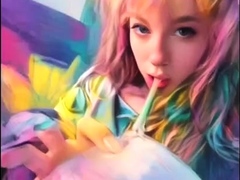 Amateur blonde teen solo dildo