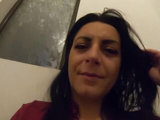 Inserting nylon hose and pissing give me hard orgasms