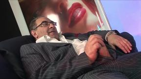 Long Legs, Big Boobs This Hot MILF Like to Take the Dick in the Ass