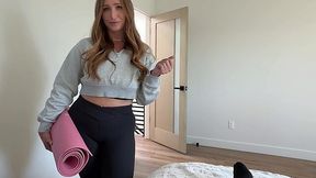 After massaging I fucked my hot busty stepmom cause I saw her big ass