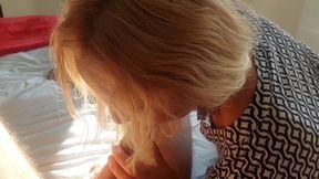 Amateur Blonde Mature Wife Enjoys Morning Sex