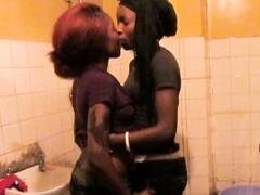 Sexy Ebony Lesbian Couple Finger Pussy