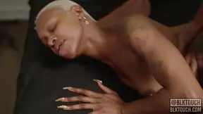 Enormous Black Dick Makes COUGAR Squirt and Cream