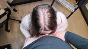 Sexy BBW Secretary with Big Tits in a Tie Jumps on a Tech Worker's Cock and Gets Creampie in Tight Wet Pussy