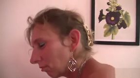 Granny Bet - A Very Happy Ending For A Massage - Vera Musilova