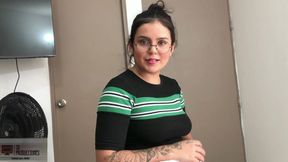 Cute little ass with rich body gets her pink pussy fucked by her room neighbor - Porn in Spanish