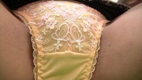 Beautiful girl gets creampied