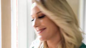 ”Stepmum Charley Hart spreads legs in getting anal penetration by cutie stepson N”