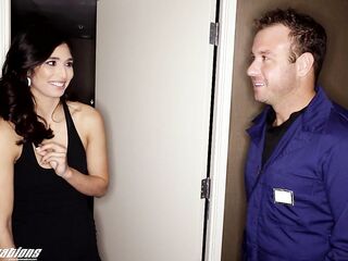 RECENT SENSATIONS - Cheating mother I'd like to fuck Bangs Large Penis Employee in Hotel Room